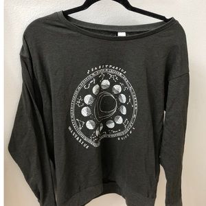 HM long sleeve top with astrology graphic